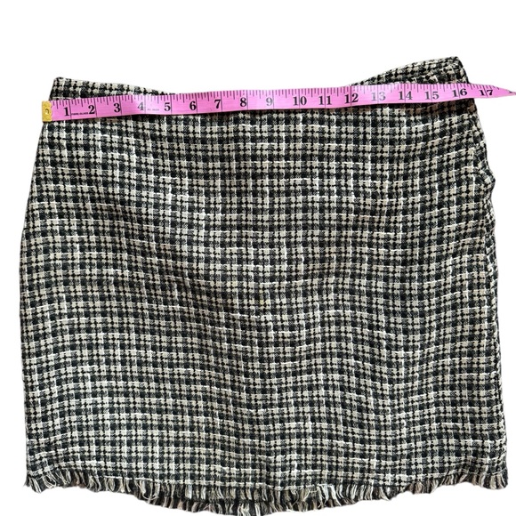 NWOT BCBGMAXAZRIA Fringed Tweed Skirt Size 8 - Picture 2 of 9